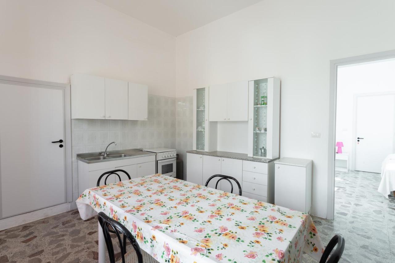 Appartamento Fronte Mare E Spiaggia Torre Mozza Exterior photo